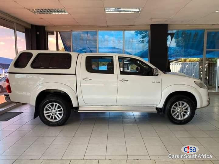 Pictures of Toyota Hilux 3.0D Manual 2017