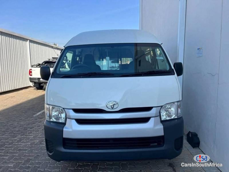 Toyota Quantum 2.5 Manual 2021 - image 3