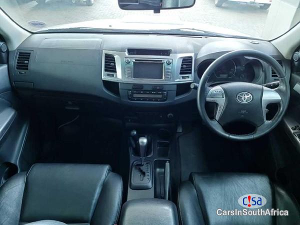 Toyota Hilux 3.0 D-4D Legend 45 Call 081 494 5928 Delivery Nationwide Automatic 2015 - image 2