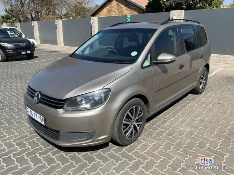 Volkswagen Touran Automatic 2012 - image 3