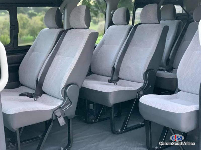 Toyota Quantum 2.5 GL 14 SEATS+27 78 321 4168 Manual 2019 - image 4