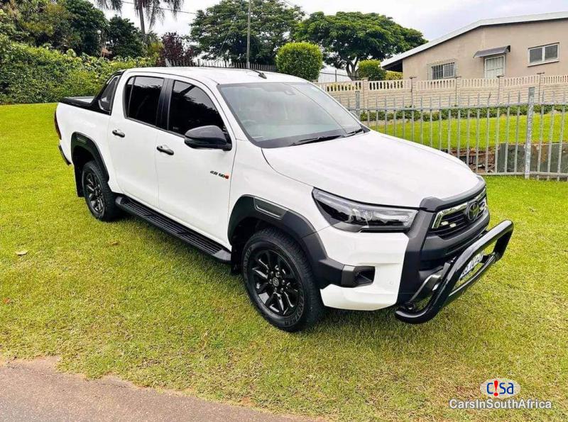 Toyota Hilux 2.8L Automatic 2021 - image 2