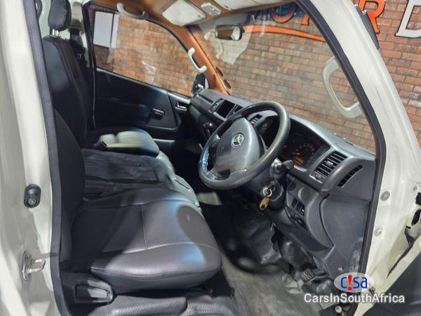 Toyota Quantum 2.5 D-4D Sesifikile 16 Seater /+27685845776 Automatic 2018 in South Africa