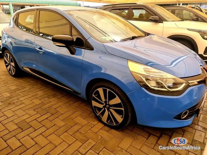 Renault Clio 1.4 Manual 2014 - image 2