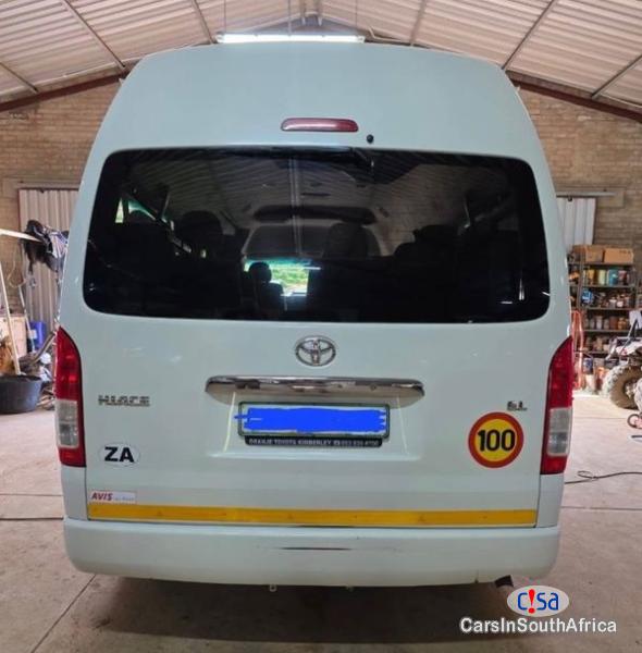 Toyota Quantum 2.5D-4D GL 14 Seater Bank Repossessed Manual 2021