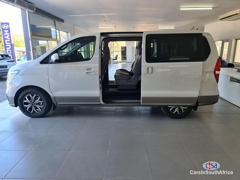 Hyundai H-1 Bank Repossessed 2.5 Automatic 2019 in South Africa - image