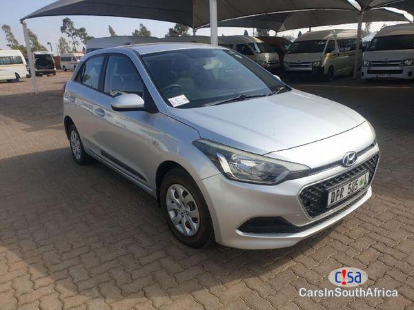 Hyundai i20 1.4 Fluid /+27 685845776 Manual 2016 - image 2