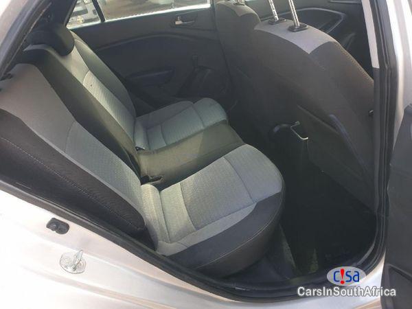 Hyundai i20 1.4 Fluid /+27 685845776 Manual 2016 - image 6