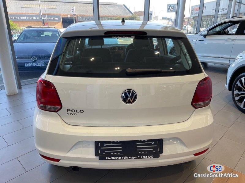 Volkswagen Polo Manual 2021 - image 4