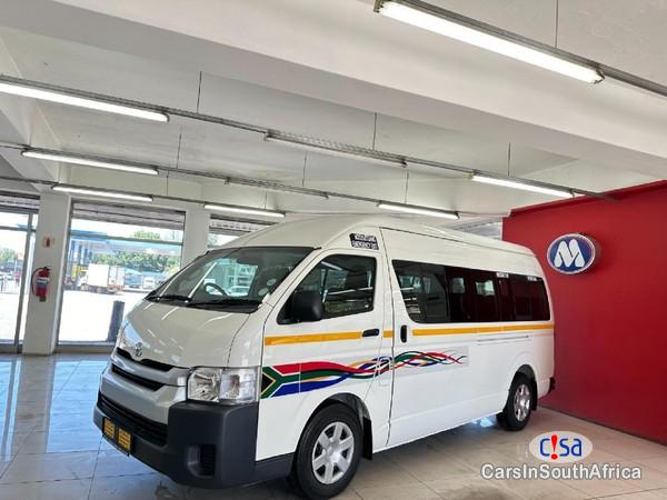 Pictures of Toyota Quantum 2.5 D-4D Sesfikile 16-Seat Manual 2022