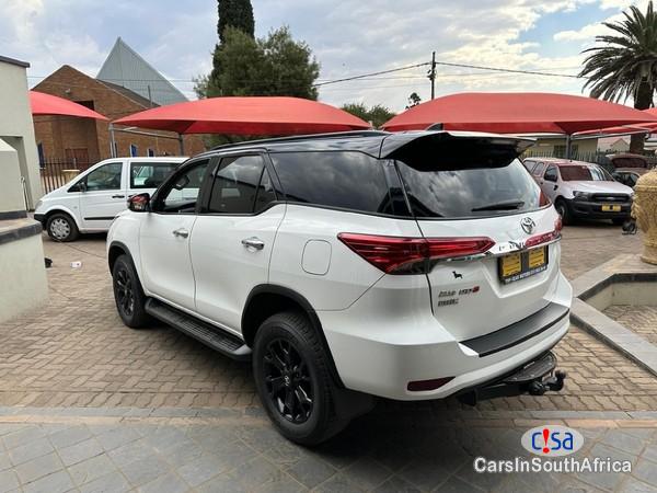 Toyota Fortuner 2.8 GD-6 Epic Black Automatic 2020 - image 2