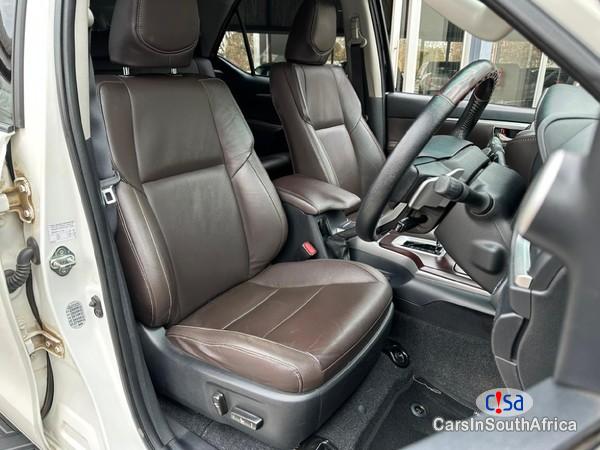 Toyota Fortuner 2.8 GD-6 Epic Black Automatic 2020 - image 3