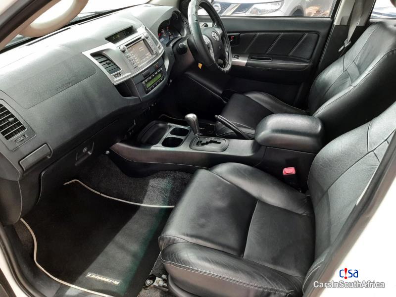 Toyota Hilux 3.0 D-4D Raider Legend 45 Call 081 494 5928 Delivery Nationwide Automatic 2015 - image 2