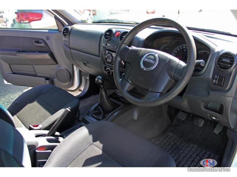 Isuzu KB280 Manual 2009 - image 3