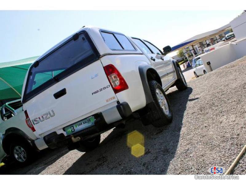 Isuzu KB280 Manual 2009 - image 4