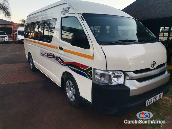 Pictures of Toyota Quantum 2.5 D-4D Sesfikile 16-Seat Manual 2020