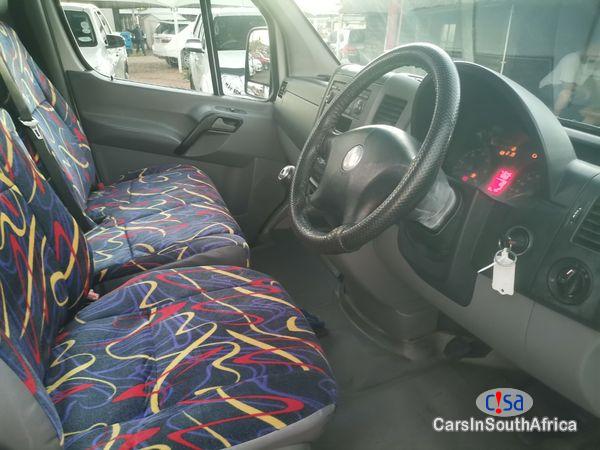 Volkswagen Crafter 23 Seat Bus Manual 2011 - image 3