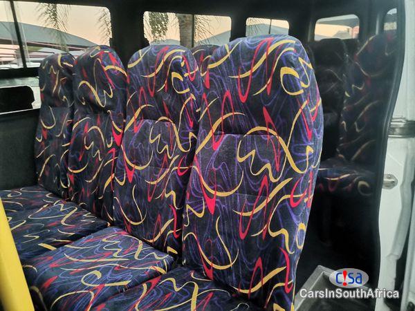 Volkswagen Crafter 23 Seat Bus Manual 2011 - image 4