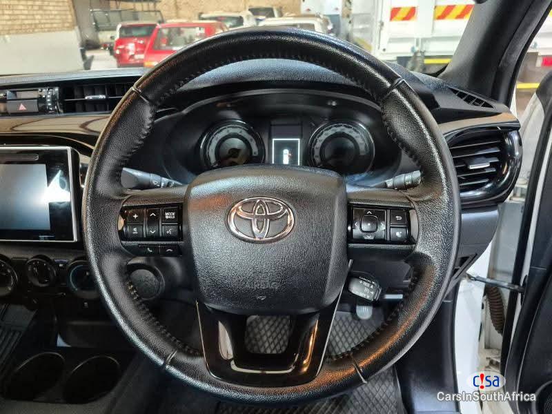 Toyota Hilux Automatic 2018 - image 8