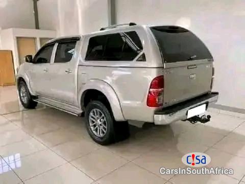 Toyota Hilux Call/ WhatsApp.(073 104 3715 ) 2012 Toyota Hilux 3.0D-4D Automatic 2012 - image 3