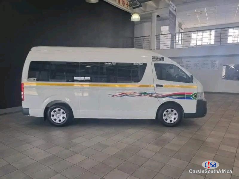 Toyota Quantum 2.7 Sesfikile 16seats, 0684957752 Manual 2017 - image 3