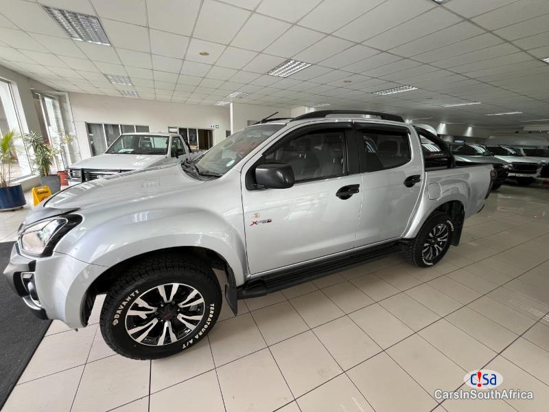 Isuzu D-MAX 300 3.0TD X-RIDER {0817687830 Automatic 2021 in Free State