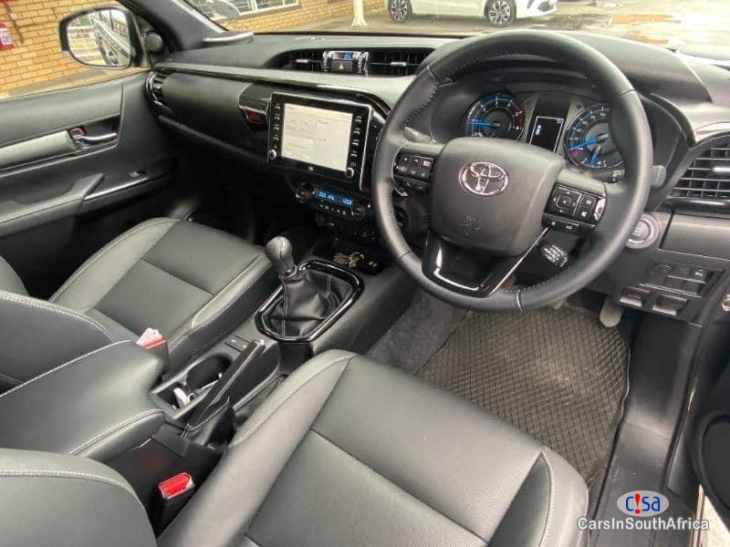 Toyota Hilux GD-6 Legend RS { 0817687830 } Manual 2020 - image 3