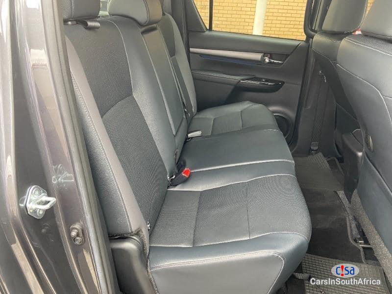 Toyota Hilux GD-6 Legend RS { 0817687830 } Manual 2020 - image 4