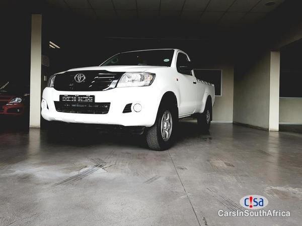 Toyota Hilux Manual 2013 - image 3