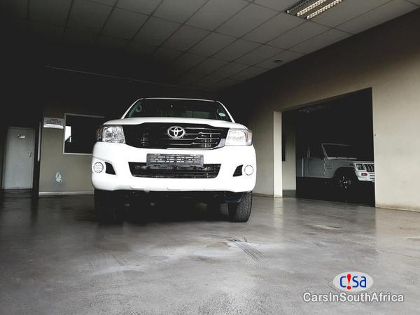 Toyota Hilux Manual 2013 - image 4