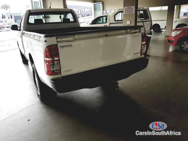 Toyota Hilux Manual 2013 - image 5