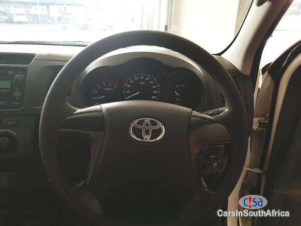 Toyota Hilux Manual 2013 in Western Cape - image