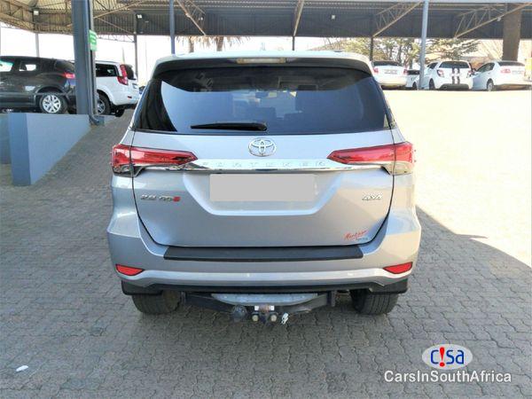 Toyota Fortuner 2.4 Automatic 2019 - image 2