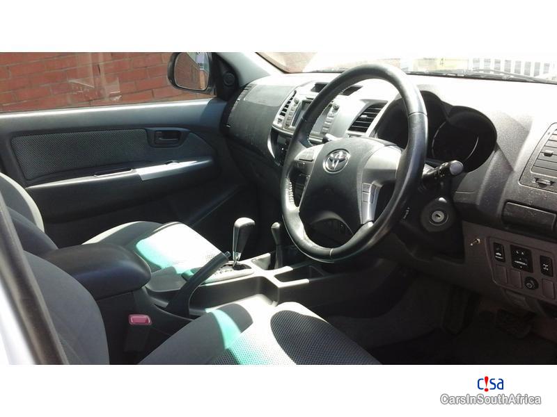 Toyota Hilux 3.0 Automatic 2011 - image 10