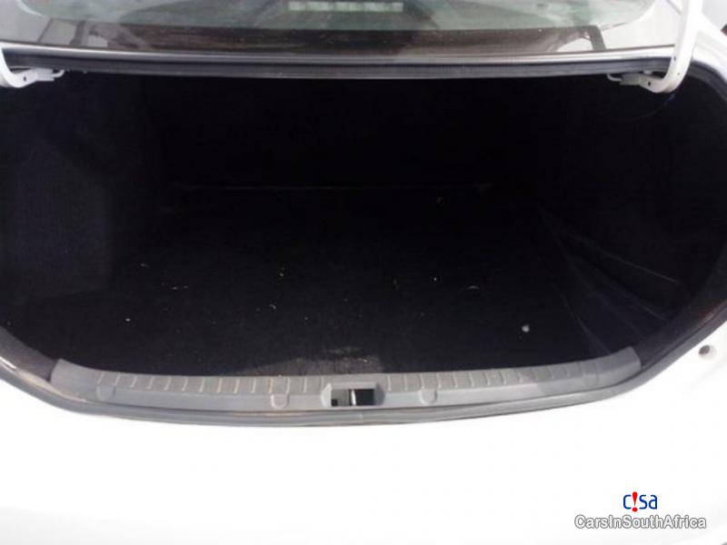 Toyota Corolla 1.6 Manual 2017 - image 6