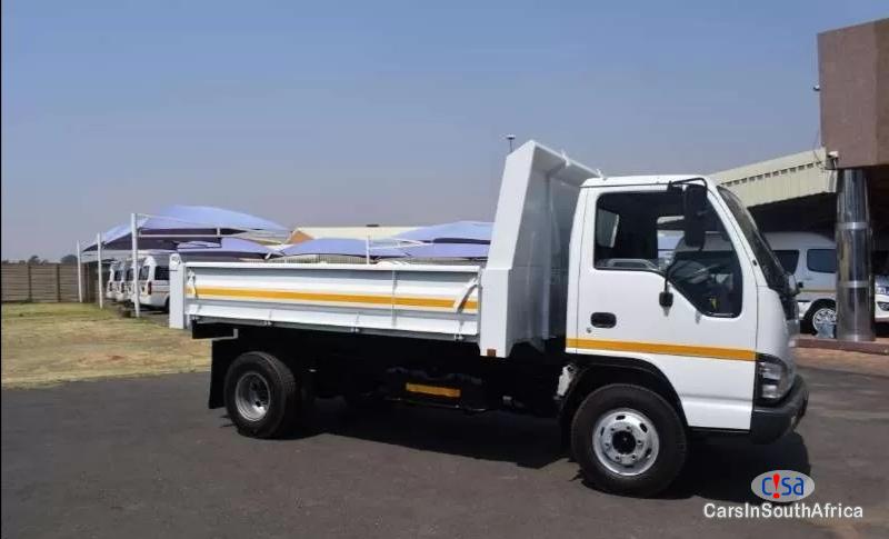 Isuzu 0783349415 Manual 2009 in Mpumalanga