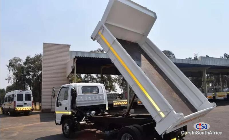 Isuzu Other 0783349415 Manual 2009 in Mpumalanga - image