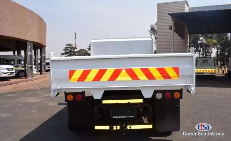 Isuzu 0783349415 Manual 2009 in South Africa - image