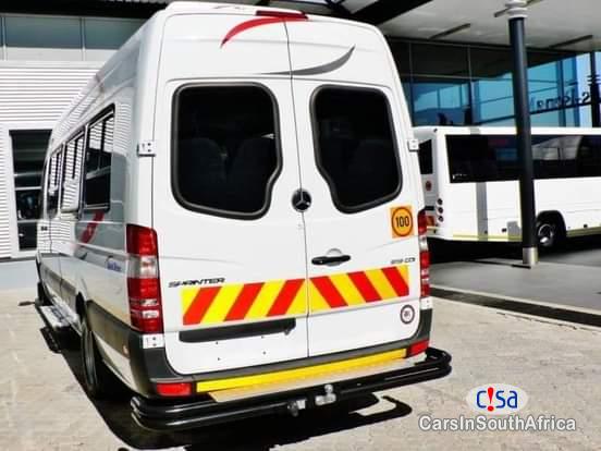 Mercedes Benz 516 Manual 2018 - image 2