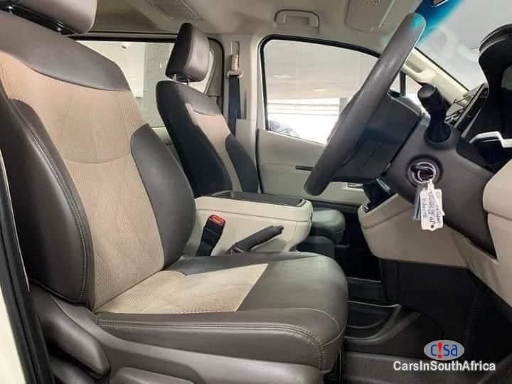 Toyota Quantum 2.8 Manual 2019 - image 7