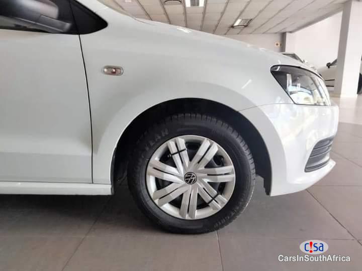 Volkswagen Polo 1.4 Manual 2018 - image 3