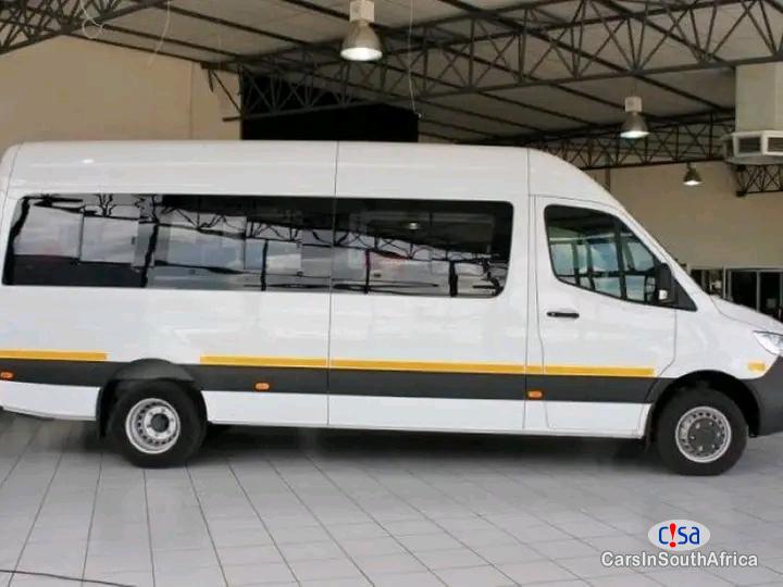 Mercedes Benz SLR McLaren 3.0 Manual 2019 - image 3