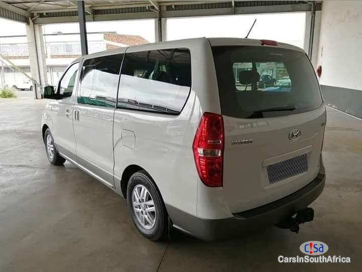 Hyundai H-1 2.5 Automatic 2019 - image 2