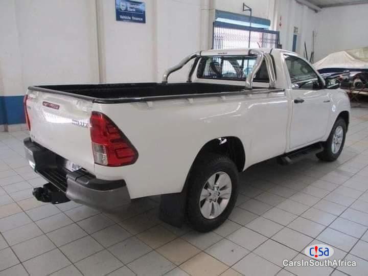 Toyota Hilux 2.4GD-6 Manual 2017 - image 2