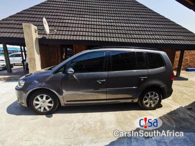 Volkswagen Touran 2.0 Automatic 2011 - image 4