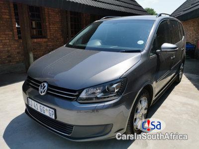 Volkswagen Touran 2.0 Automatic 2011 - image 5