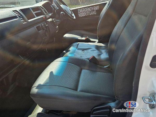 Toyota Quantum 2.5 D-4D Sesfikile 16-Seat Manual 2022 - image 4