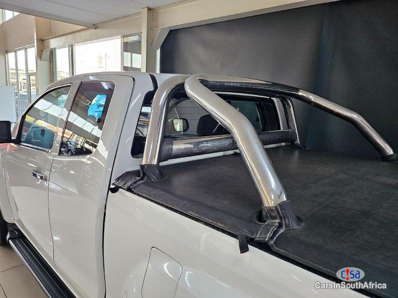 Isuzu KB300 2.0 Manual 2014