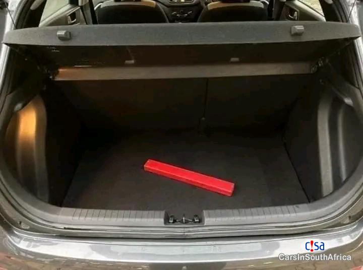 Hyundai i20 Manual 2019 - image 10