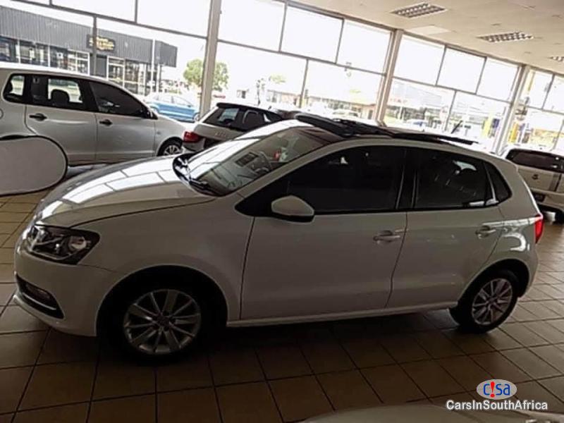 Volkswagen Polo Manual 2015 - image 2